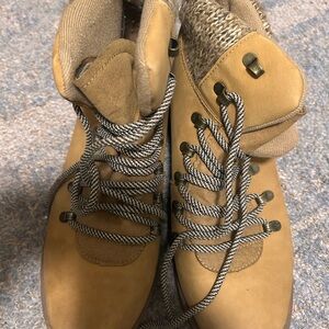Timberland Tan Hiking Boots